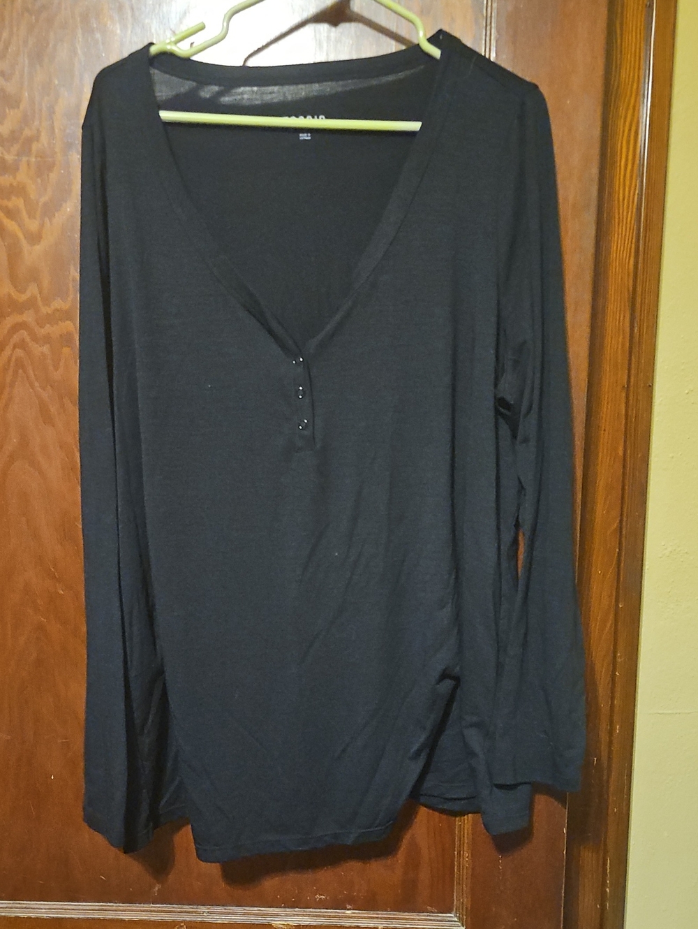 torrid Black Long-Sleeve V-Neck Henley Top